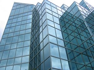 کرتین وال, نحوه اجرای نمای کرتین وال, قیمت نمای شیشه ای کرتین وال, قیمت نمای کرتین وال, قیمت کرتین وال, مراحل اجرای نمای کرتین وال, اجرای کرتین وال,